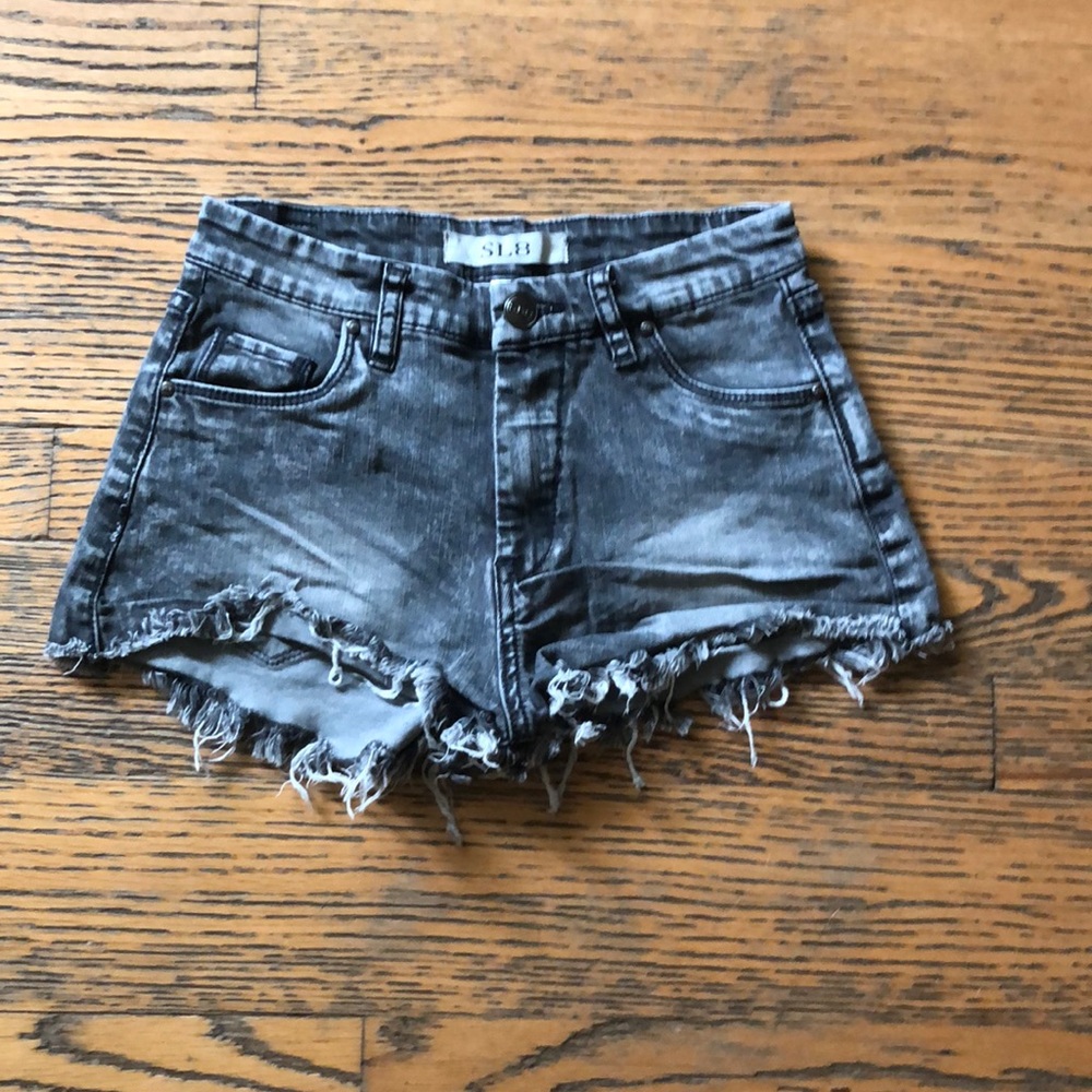 SL8 gray stone-washed/ faded jean shorts